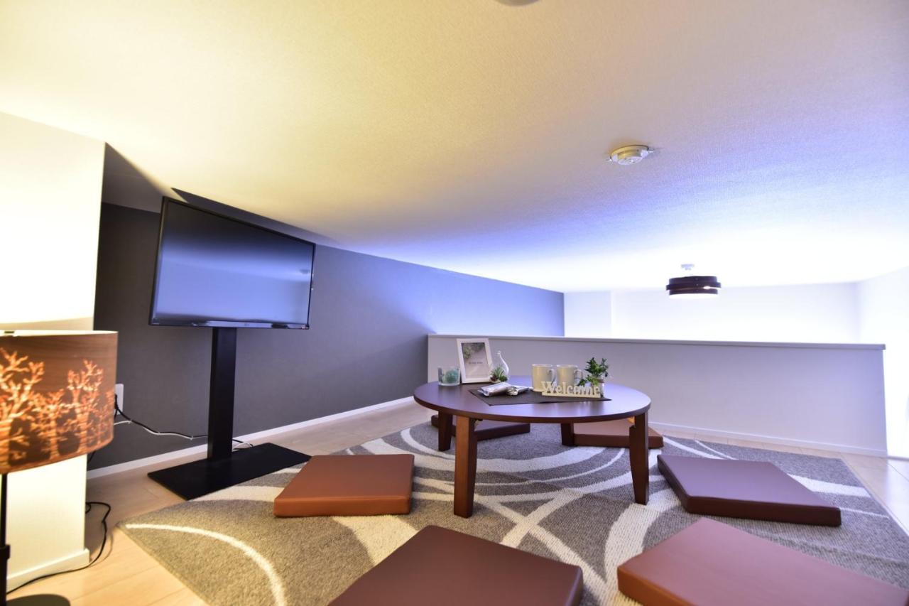 Ferienwohnung モノトーン難波 Ōsaka Exterior foto