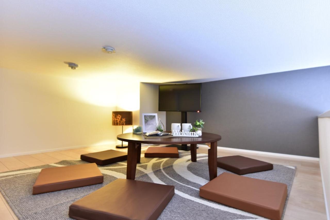 Ferienwohnung モノトーン難波 Ōsaka Exterior foto